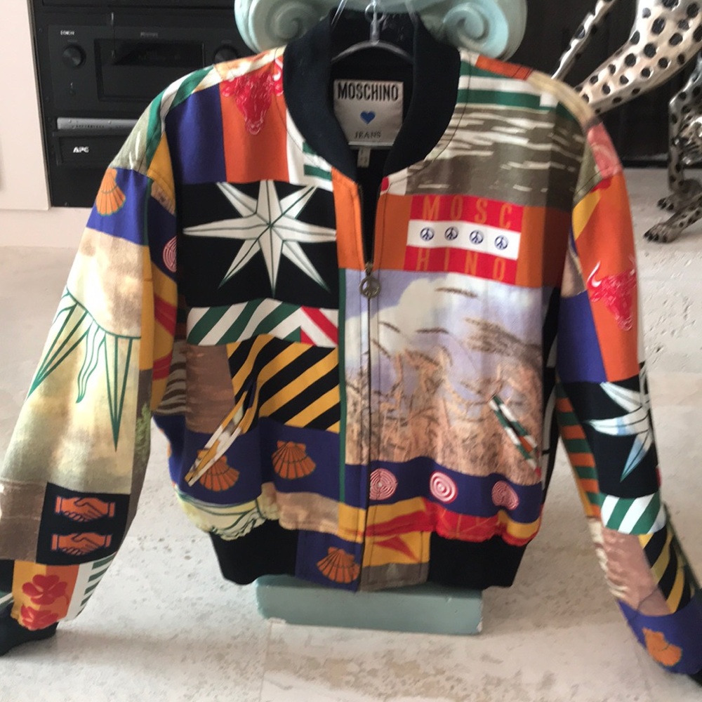 MOSCHINO BOMBER JACKET.💋